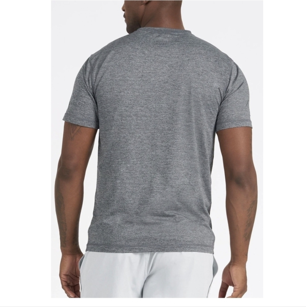 Vuori Tradewind shirt Tee Grey Pocket Crew Large Performance Charcoal Grey - Picture 3 of 7